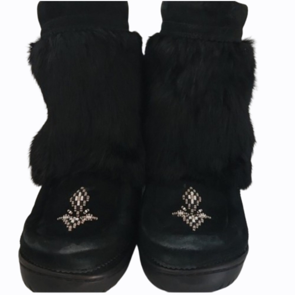 Manitobah Mukluks Black Solstice Half Mukluk (L5)